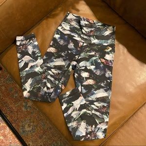 lululemon x barre3 Glacier Camo Wunder Under Tight
